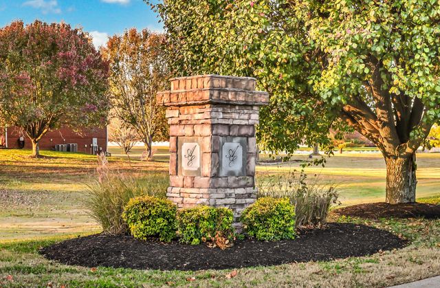 476 Maxshire Ct, Clarksville, TN 37043