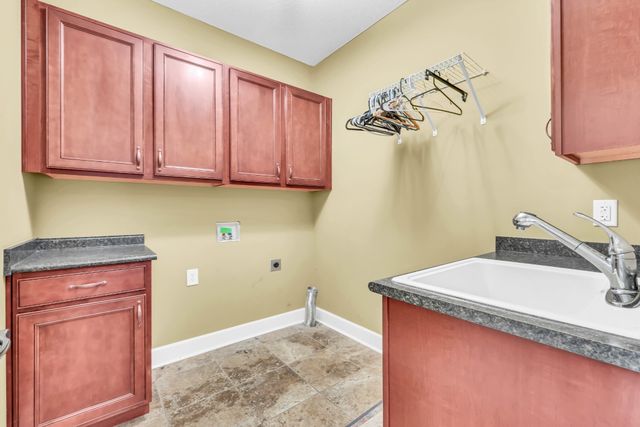 476 Maxshire Ct, Clarksville, TN 37043