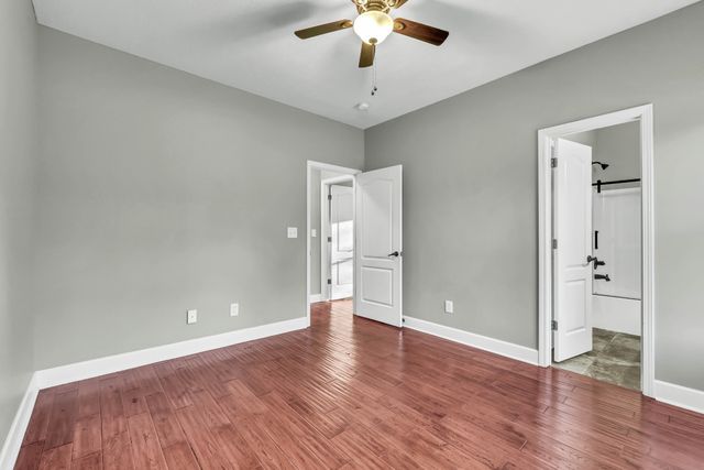 476 Maxshire Ct, Clarksville, TN 37043