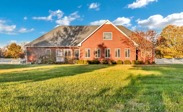 476 Maxshire Ct, Clarksville, TN 37043