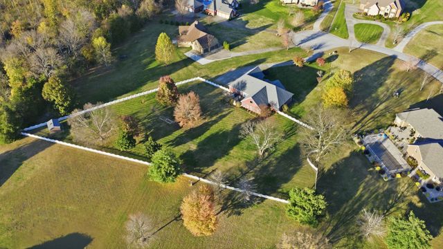 476 Maxshire Ct, Clarksville, TN 37043