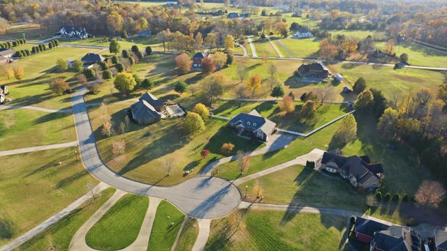 476 Maxshire Ct, Clarksville, TN 37043