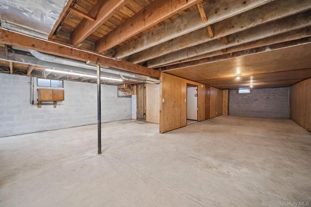 146 Halsey Manor Road, Manorville, NY 11949