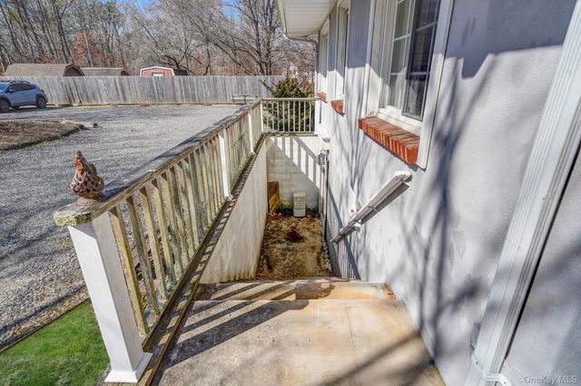 146 Halsey Manor Road, Manorville, NY 11949