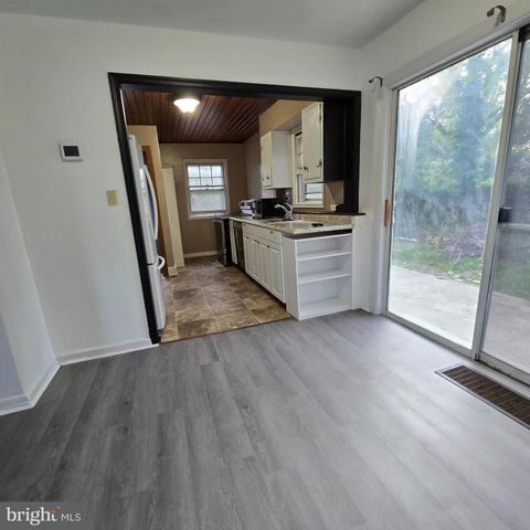 21676 N ESSEX DR, Lexington Park, MD 20653