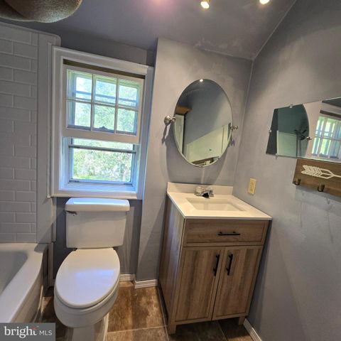 21676 N ESSEX DR, Lexington Park, MD 20653