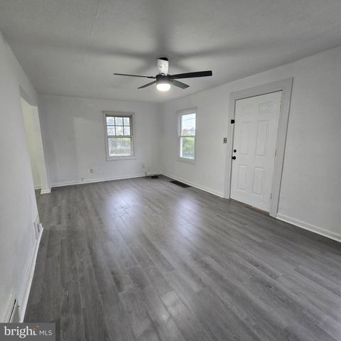 21676 N ESSEX DR, Lexington Park, MD 20653