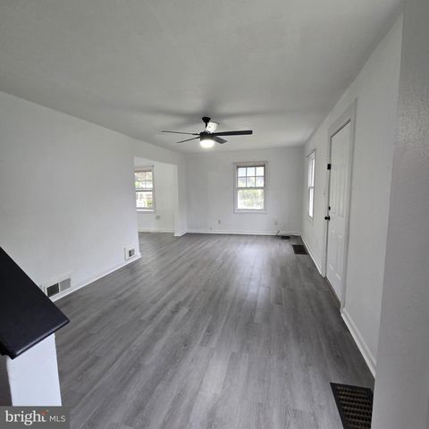 21676 N ESSEX DR, Lexington Park, MD 20653