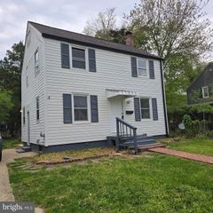 21676 N ESSEX DR, Lexington Park, MD 20653