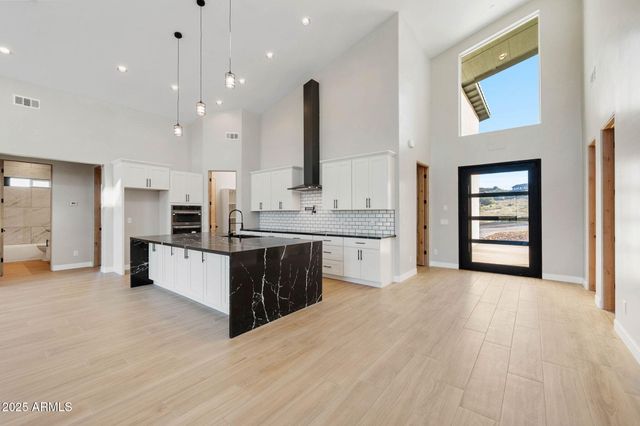 15860 E BROKEN BIT Road, Mayer, AZ 86333