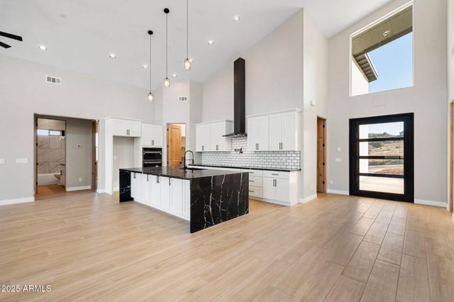 15860 E BROKEN BIT Road, Mayer, AZ 86333