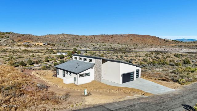 15860 E BROKEN BIT Road, Mayer, AZ 86333