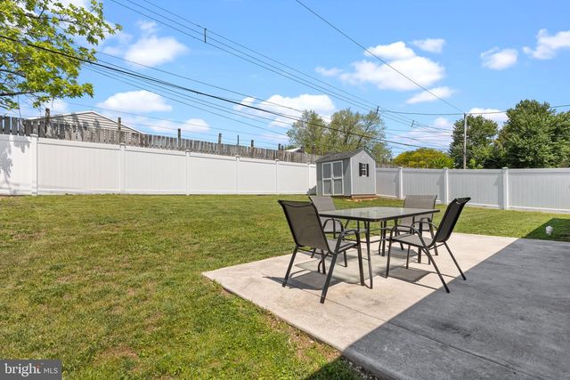 9 VERDANT ROAD, Levittown, PA 19057