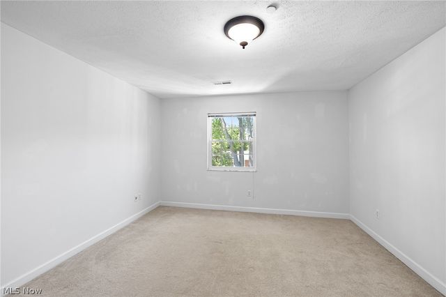 2885 Pease Drive 303, Rocky River, OH 44116