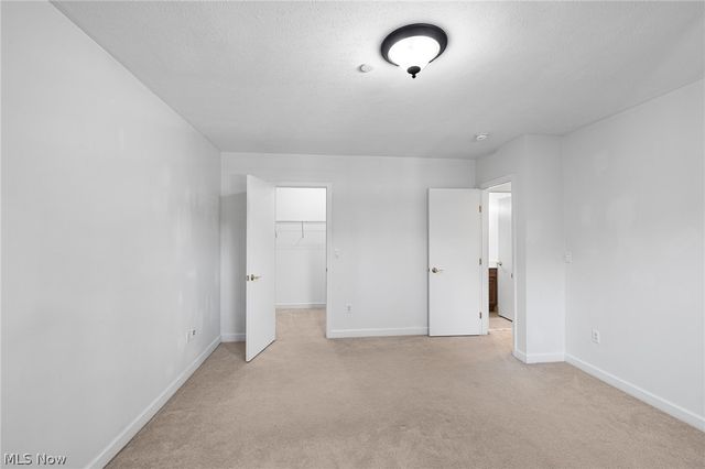 2885 Pease Drive 303, Rocky River, OH 44116
