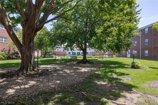 2885 Pease Drive 303, Rocky River, OH 44116