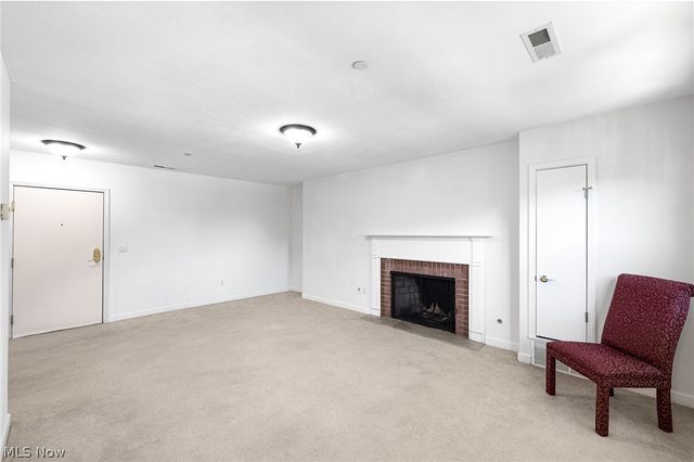 2885 Pease Drive 303, Rocky River, OH 44116