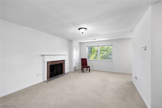 2885 Pease Drive 303, Rocky River, OH 44116