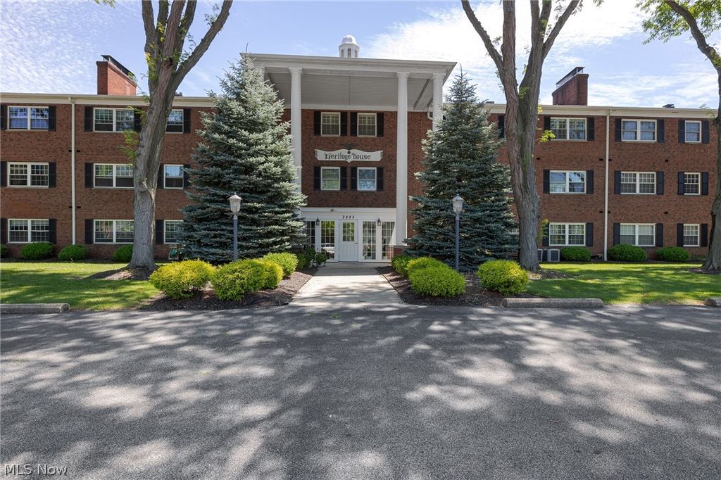 2885 Pease Drive 303, Rocky River, OH 44116