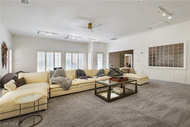 8046 Silver King Drive, Las Vegas, NV 89129