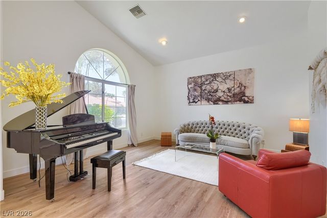 8046 Silver King Drive, Las Vegas, NV 89129