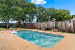 100 Spring Oak Street, Lacy Lakeview, TX 76705