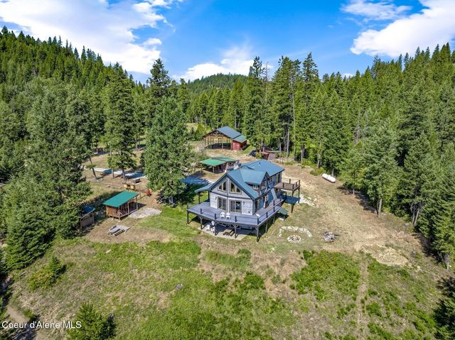 671 Kelso Woods Dr, Athol, ID 83801