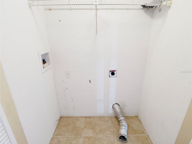 647 OLDE CAMELOT CIRCLE 647, Haines City, FL 33844