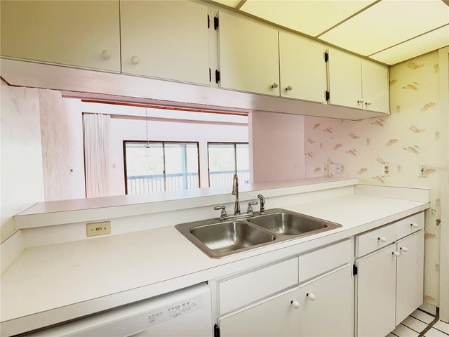 647 OLDE CAMELOT CIRCLE 647, Haines City, FL 33844