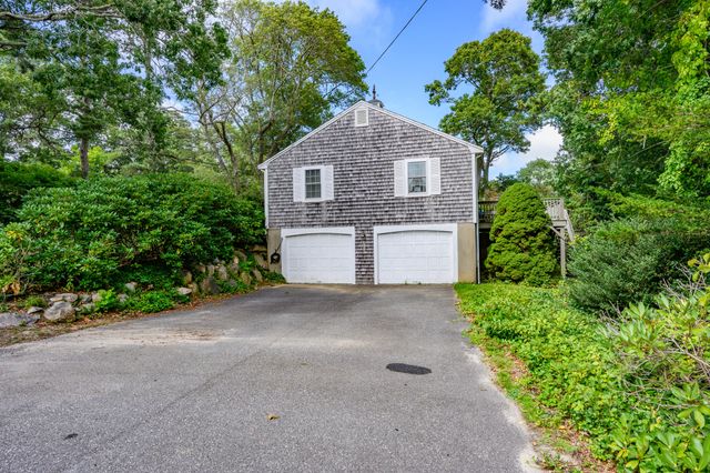 882 West Yarmouth Road, Yarmouth Port, MA 02675