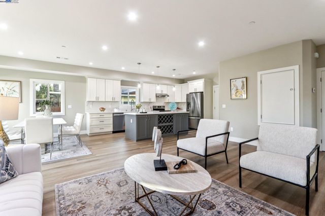 265 Berry Avenue, Hayward, CA 94544