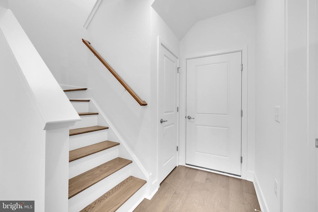 Image 15 of property listing at 257 LEWIS FISHER DRIVE, Pennington, NJ 08534