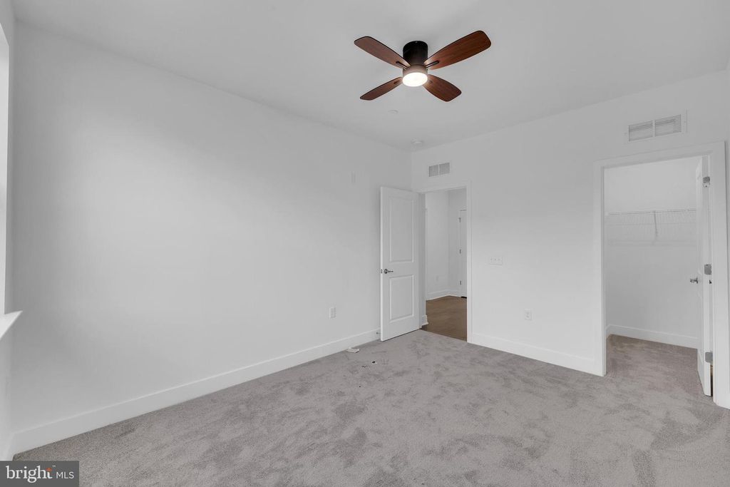 Image 19 of property listing at 257 LEWIS FISHER DRIVE, Pennington, NJ 08534