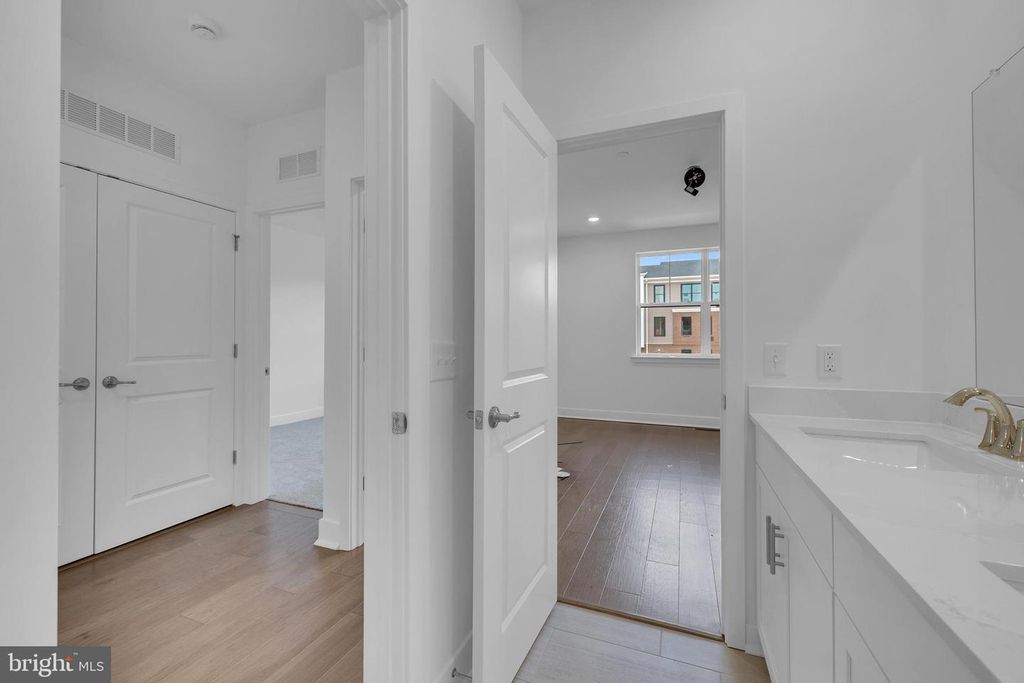 Image 24 of property listing at 257 LEWIS FISHER DRIVE, Pennington, NJ 08534