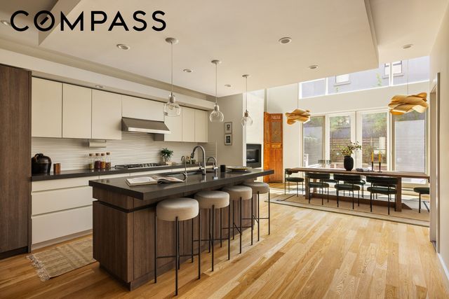 539 Clinton Street, New York City, NY 11231