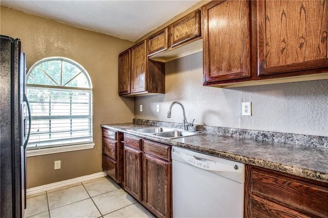 6817 Haltom Road, Fort Worth, TX 76137