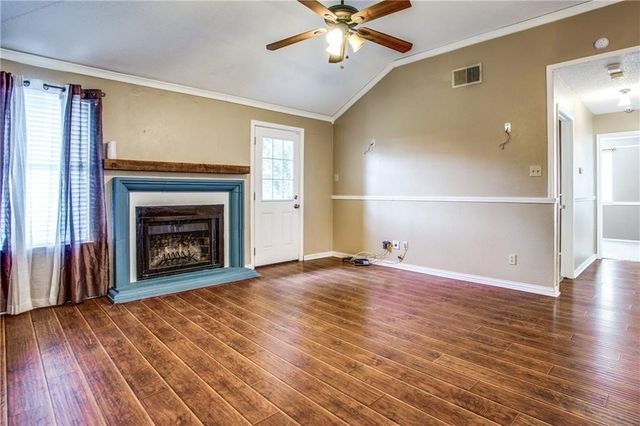 6817 Haltom Road, Fort Worth, TX 76137