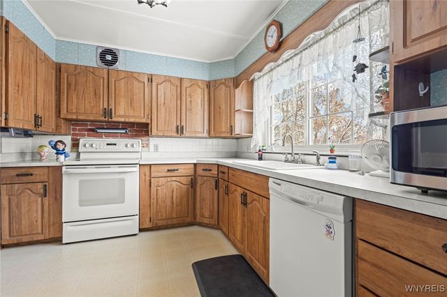 24 South Main Street, Batavia City, NY 14020