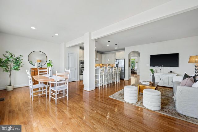8607 SPRINGVALE DR, Lutherville Timonium, MD 21093