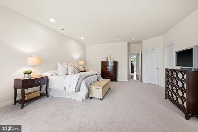 8607 SPRINGVALE DR, Lutherville Timonium, MD 21093