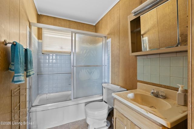 2909 Hikes Ln, Louisville, KY 40218