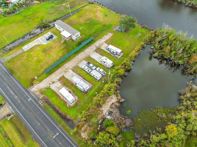 5090 Grand Caillou Road, Houma, LA 70363