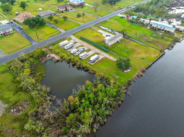 5090 Grand Caillou Road, Houma, LA 70363