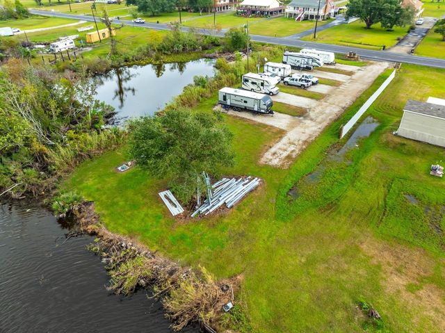 5090 Grand Caillou Road, Houma, LA 70363