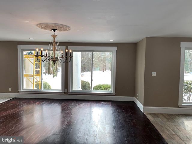 204 DONMORE DR, Great Falls, VA 22066