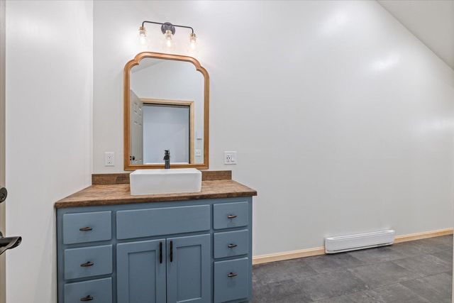 21437 County Road 17, Cohasset, MN 55721