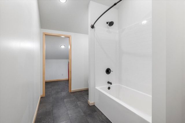 21437 County Road 17, Cohasset, MN 55721