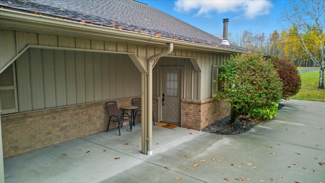 21437 County Road 17, Cohasset, MN 55721