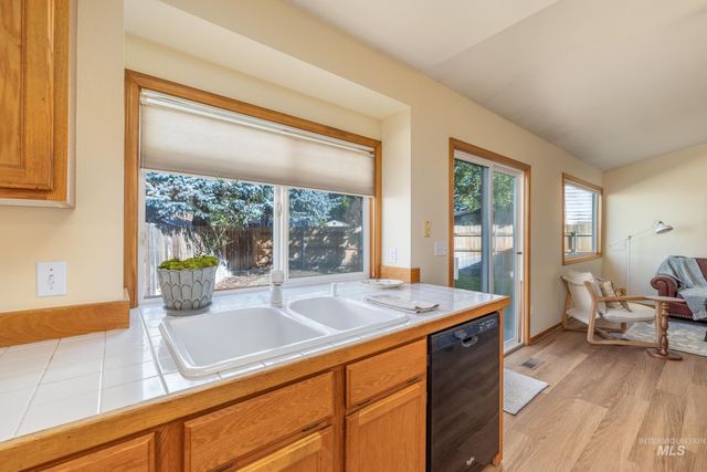 3660 E Eastgate Drive, Boise, ID 83716