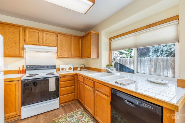 3660 E Eastgate Drive, Boise, ID 83716